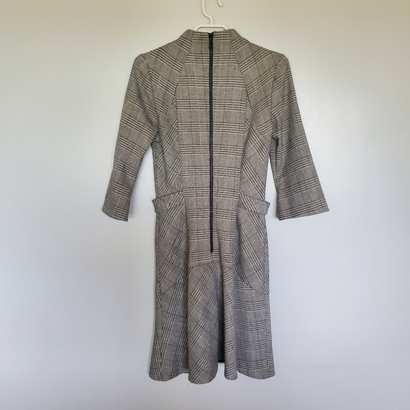 Cue Plaid Fitted Waist Grey & Black Knee-length Dress - Size 8 - Picture 2 of 11
